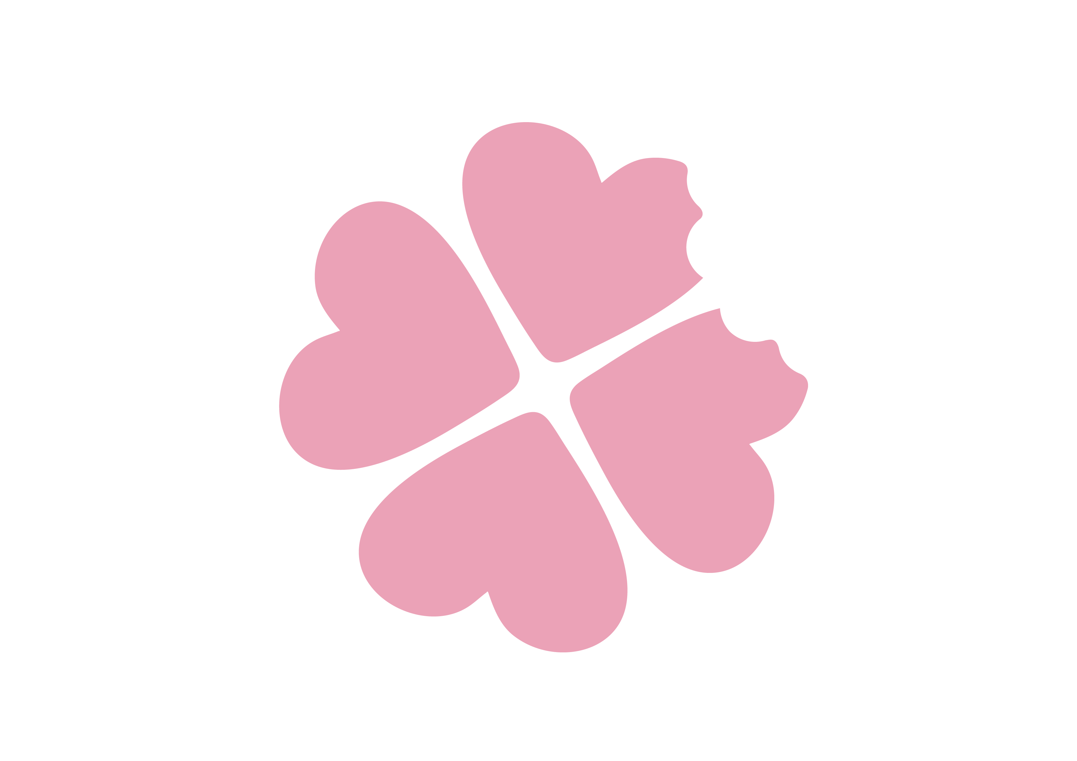 Ein rosa Kleeblatt aus besonderen Hundekeksen in Herzform, die rechts oben angebissen sind. Denn wir backen für den Hund.